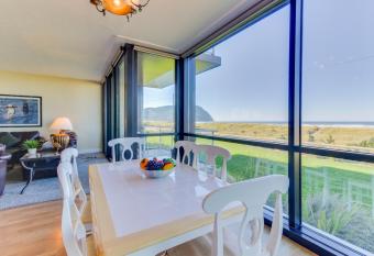 Sand & Sea: The Lewis & Clark (104) has Balcony rooms