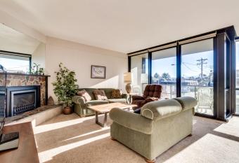 Sand & Sea: A Shore Thing (118) has Balcony rooms