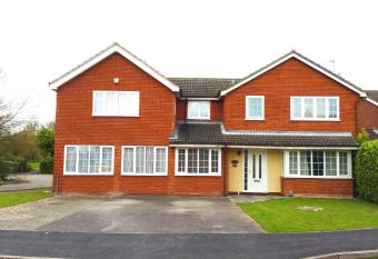 Fennec Apartments allows 18 year olds to book a room