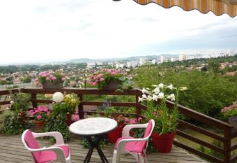 Les Terrasses de Bellemoure C  bazat has Balcony rooms
