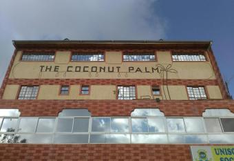The Coconut Palm Hotel has Balcony rooms