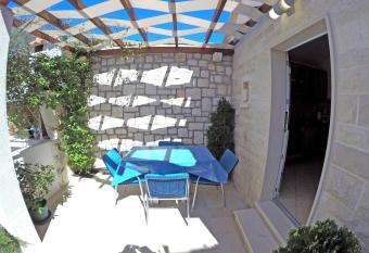 Apartments Ivic has Balcony rooms