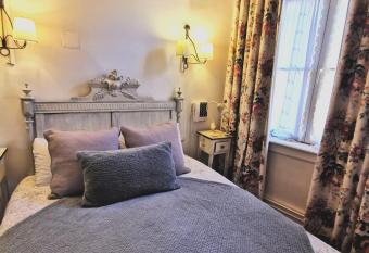 H  tel de la Cath  drale Metz has Balcony rooms