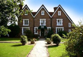 Boship Lions Farm Hotel, Sure Hotel Collection by BW allows 18 year olds to book a room