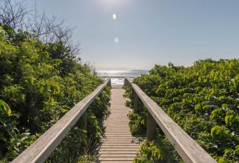 Raio do Sol Residence has Balcony rooms