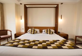 TSG Emerald View Hotel and SPA allows 18 year olds to book a room