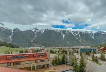 Village Square Condo #631 has Balcony rooms