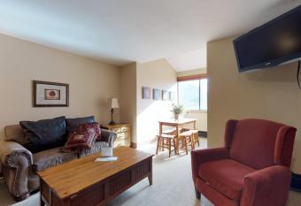 Studio at Village Square has Balcony rooms