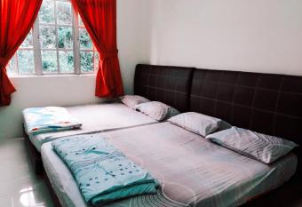 SA Apartments @ Crown Imperial Court has Balcony rooms