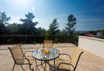 Lovely apartments Bali   has Smoking rooms