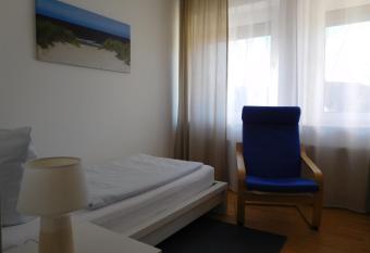 Arkadia Hotel allows 18 year olds to book a room