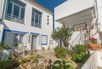 Casa Acogedora has Balcony rooms
