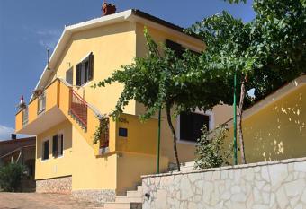 Apartment & Studio Gortan Ferienwohnung Marcana, Pula, Istria Istrien has Balcony rooms