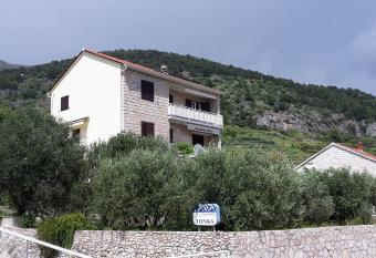 Apartments Tonka has Balcony rooms