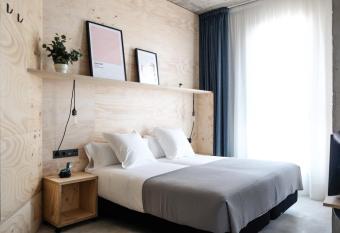 Talo Urban Rooms has Balcony rooms