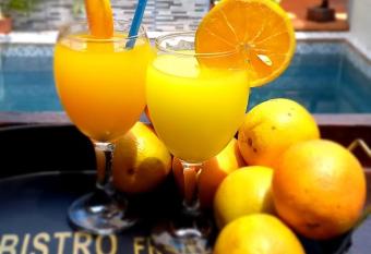 Cascadas Departamentos allows 18 year olds to book a room