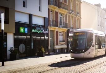 Holiday Inn Express - Le Havre Centre allows 18 year olds to book a room