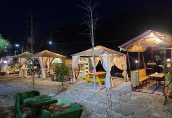 Sky Vivaldi Pension has rooms with a private hot tub