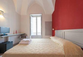 Kaleidos Guest House has Balcony rooms