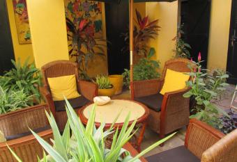 Chez Eric has Balcony rooms