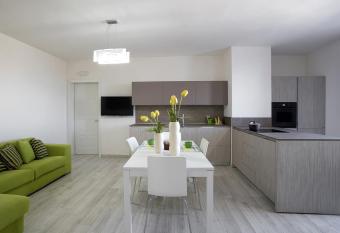 I Venti dello Stagnone has Balcony rooms