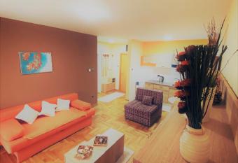 Apartment Vas Raj has Balcony rooms