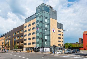 Cabinn Odense allows 18 year olds to book a room