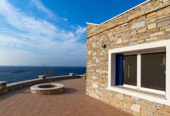 Villa Love has Balcony rooms