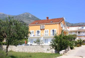 Apartments with a parking space Slano, Dubrovnik - 3184 has Balcony rooms