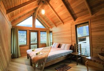 Hotel Level has Balcony rooms