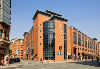 Novotel Manchester Centre allows 18 year olds to book a room