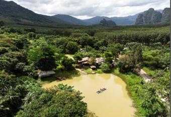 Khao Sok Homestay Resort has Balcony rooms
