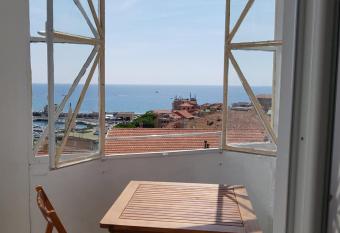 Sapore di Sale 2 allows 18 year olds to book a room