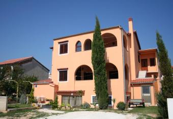 Apartments Pelister has Balcony rooms