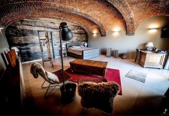 La Belle   table allows 18 year olds to book a room