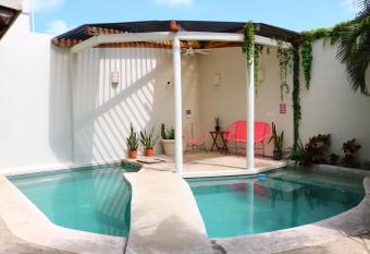 Bed and Breakfast Pecari allows 18 year olds to book a room