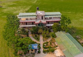 Hotel Tree Tops has Balcony rooms