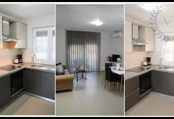 Villa Bella By The Sea - Heated Pool, Jacuzzi, Sauna allows 18 year olds to book a room