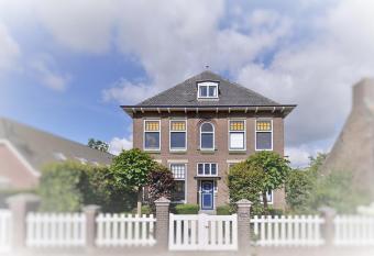 Gasterij d Ouwe Pastorie allows 18 year olds to book a room