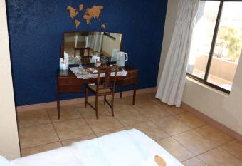 White Linen Guesthouse has rooms with a private hot tub