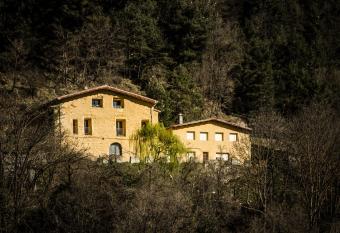 Subirana Rural has Balcony rooms
