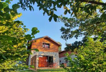 Lura Agroturizem allows 18 year olds to book a room