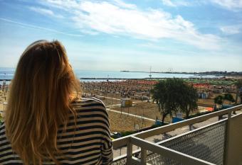 Hotel Tritone allows 18 year olds to book a room