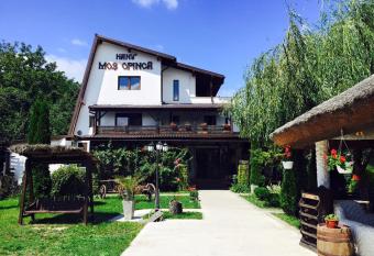 Hanu lu Mos Opinca allows 18 year olds to book a room