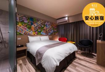 Dazz Inn allows 18 year olds to book a room