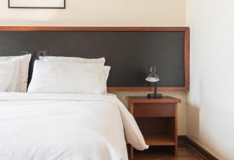 Casa do Professor Visitante Unicamp has rooms with a private hot tub