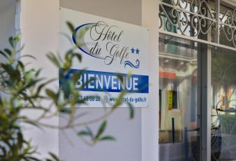 H  tel du Golfe has Balcony rooms