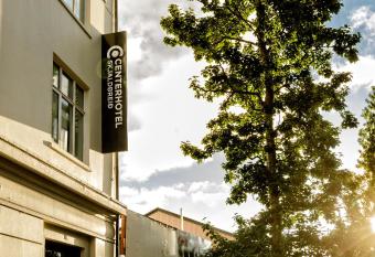 Center Hotels Skjaldbreid allows 18 year olds to book a room