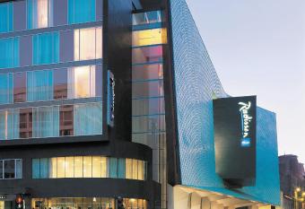 Radisson Blu Hotel, Glasgow allows 18 year olds to book a room