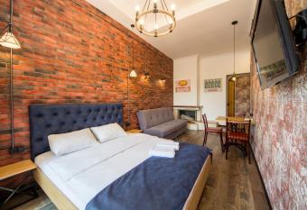 DayFlat Apartments Maidan Area allows 18 year olds to book a room